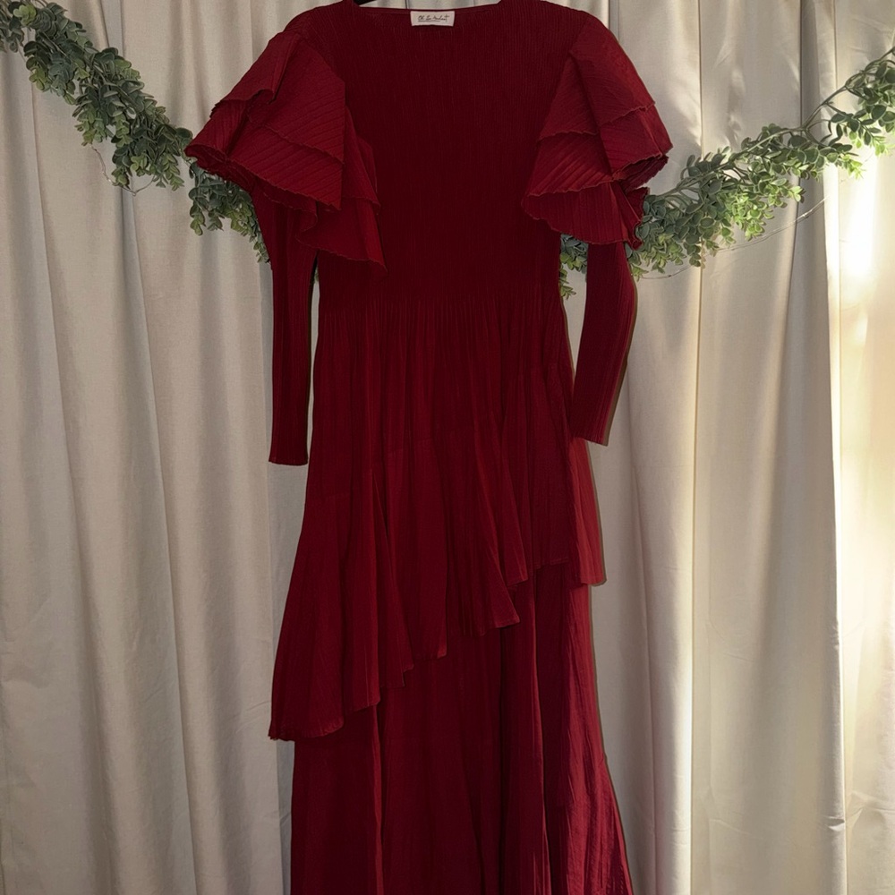 Deep Red Long Sleeve Dress💃🏽